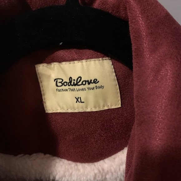 Beautiful warm coat - Picture 6 of 6